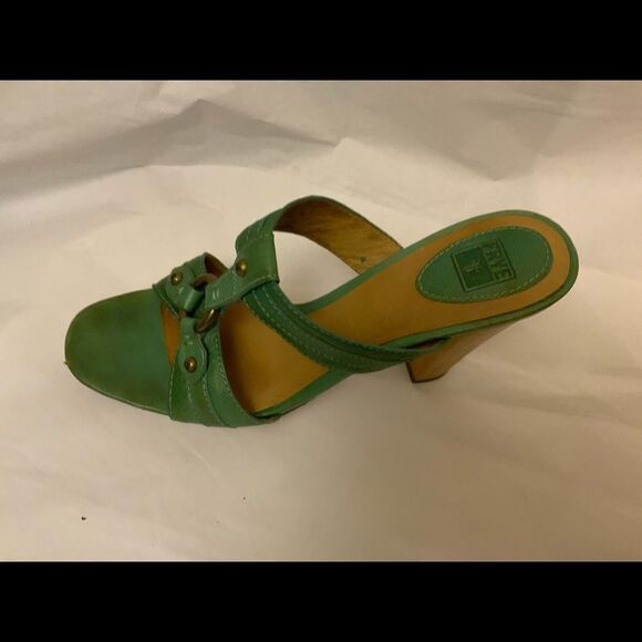 Frye Leather Platform Sandals Heels SZ 7.5 Green Brown Logo Open Toe - Picture 2 of 11
